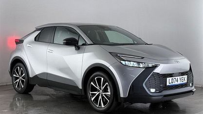 Begagnad Toyota C-HR Design 223 HK (164 kW) 2026 SUV