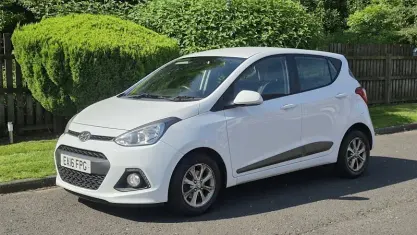 Used Hyundai i10 Premium 87 HP (63 kW) 2016 White Hatchback