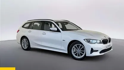 Used BMW 330e Comfort Edition 292 HP (214 kW) 2022 White Estate