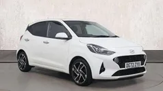 White Used 2023 Hyundai i10 Premium Hatchback | £13,755 (Fair price)