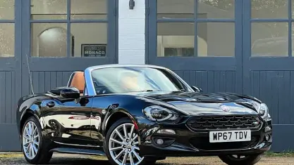 Used Fiat 124 Spider Lusso Plus 140 HP (102 kW) 2017 Black Cabriolet