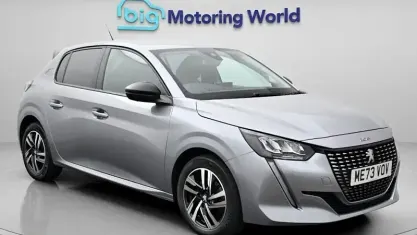 Używany Peugeot 208 Allure+ 102 KM (75 kW) 2023 Szary Hatchback