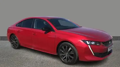 Used Peugeot 508 GT-line 131 HP (96 kW) 2019 Red Hatchback