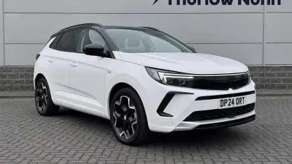 Used Vauxhall Grandland X Ultimate 225 HP (165 kW) 2024 White SUV
