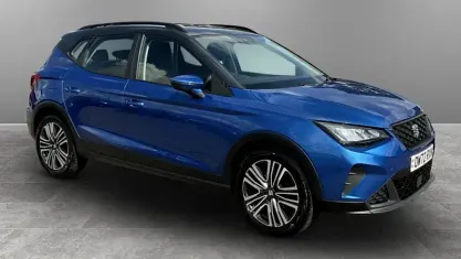 Used Seat Arona SE Technology 95 HP (69 kW) 2023 Blue SUV