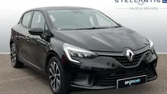 Used 2021 Renault Clio V Iconic Hatchback | £10,513 (Fair price)