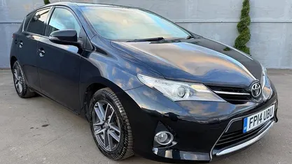 Used Toyota Auris Multidrive S 132 HP (97 kW) 2014 Hatchback