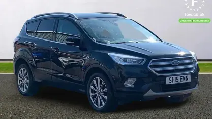 Begagnad Ford Kuga Titanium 150 HK (110 kW) 2019 Svart SUV