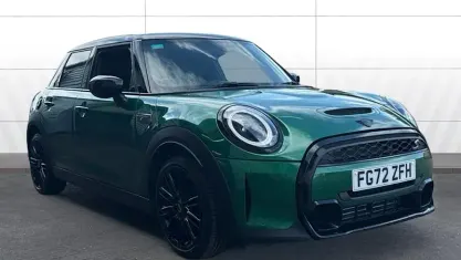 Used Mini Cooper S Exclusive 178 HP (130 kW) 2022 Green Hatchback