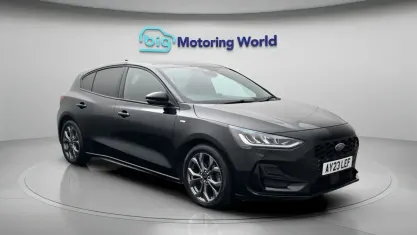 Used Ford Focus ST-Line 125 HP (91 kW) 2023 Black Hatchback