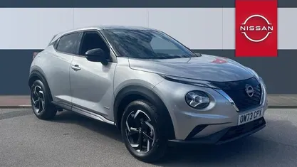 Begagnad Nissan Juke N-Connecta 143 HK (105 kW) 2023 Silver SUV