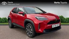 Red Used 2024 Toyota Yaris Hybrid Design SUV | £21,465 (Fair price)