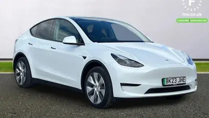 Begagnad Tesla Model Y Long Range AWD 286 kW (389 HK) 2025 SUV