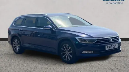 Used VW Passat Business 150 HP (110 kW) 2019 Blue Estate