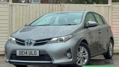 Grey Used 2014 Toyota Auris Hybrid Hatchback | £7,295 (Good price)