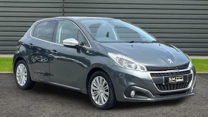 Used Peugeot 208 Allure 82 HP (60 kW) 2018 Hatchback