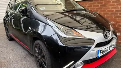 Used Toyota Aygo x-press 69 HP (50 kW) 2017 Black Hatchback
