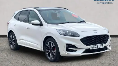 Usado Ford Kuga ST-Line X 150 HP (110 kW) 2023 Branco SUV