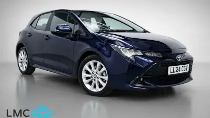 Used Toyota Corolla 140 HP (102 kW) 2024 Blue Hatchback