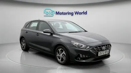 Used Hyundai i30 SE 120 HP (88 kW) 2023 Grey Hatchback
