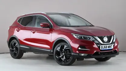 Used Nissan Qashqai Tekna 110 HP (80 kW) 2018 Red SUV