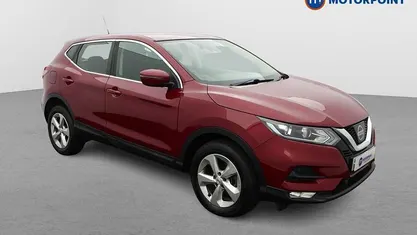 Used Nissan Qashqai Acenta 116 HP (85 kW) 2017 Red SUV
