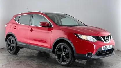 Red Used 2016 Nissan Qashqai N-Connecta SUV | £8,200 (Good price)