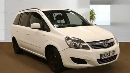 Used Vauxhall Zafira 116 HP (85 kW) 2013 White MPV