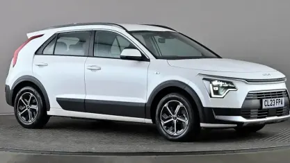 Usado Kia Niro 141 CV (103 kW) 2023 Blanco SUV