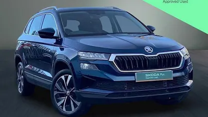 Petrol blue metallic Used 2023 Skoda Karoq SE L SUV | £22,798 (Fair price)
