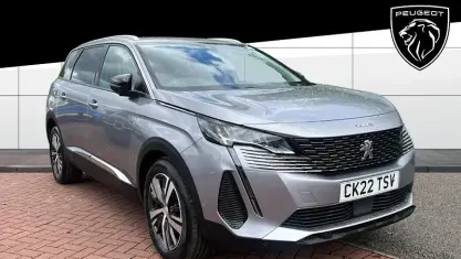Begagnad Peugeot 5008 Allure Premium 131 HK (96 kW) 2022 Grå SUV