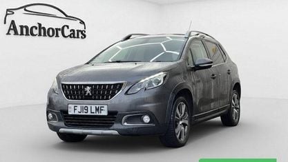 Używany Peugeot 2008 Allure 120 KM (88 kW) 2019 Szary SUV