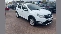 Used 2016 Dacia Sandero Lauréate Hatchback | £5,995 (Fair price)