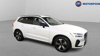 Begagnad Volvo XC60 Plus 349 HK (256 kW) 2022 Vit SUV