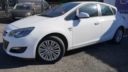 Used Vauxhall Astra 110 HP (80 kW) 2013 Hatchback