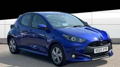 Blue New 2025 Toyota Yaris Hybrid Hatchback | £19,891 (Fair price)