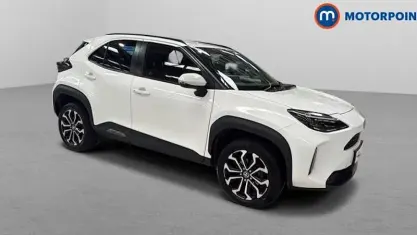 Used Toyota Yaris Cross Design 116 HP (85 kW) 2024 White SUV