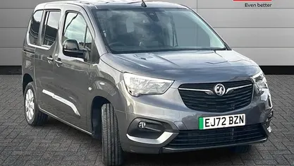 Used Vauxhall Combo 100 kW (136 HP) 2022 Estate