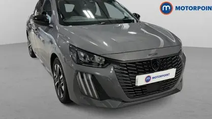 Usado Peugeot 208 Allure 101 CV (74 kW) 2025 Gris Utilitario