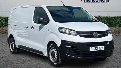 Used Vauxhall Vivaro S 101 HP (74 kW) 2023 White MPV