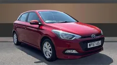Red Used 2017 Hyundai i20 SE Hatchback | £7,568 (Fair price)