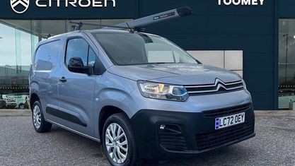 Używany Citroën Berlingo 102 KM (75 kW) 2022 Szary Minivan
