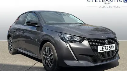 Used Peugeot 208 Allure+ 102 HP (75 kW) 2023 Hatchback