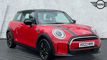 Used Mini Cooper Classic 136 HP (100 kW) 2022 Red Hatchback