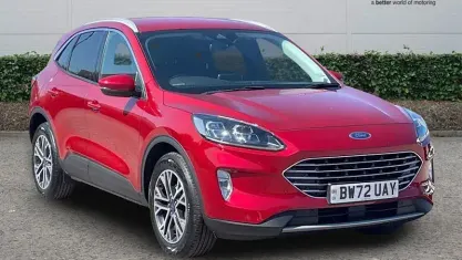 Used Ford Kuga Titanium 150 HP (110 kW) 2023 Red SUV