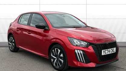 Used Peugeot 208 Active 102 HP (75 kW) 2024 Red Hatchback