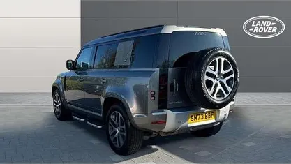Used Land Rover Defender 249 HP (183 kW) 2023 Silver SUV
