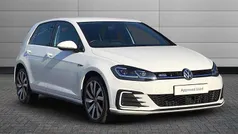 White Used 2018 VW Golf VII Advance Hatchback | £14,995 (Fair price)