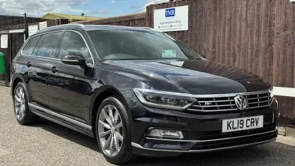 Used VW Passat R-line 150 HP (110 kW) 2019 Black Estate