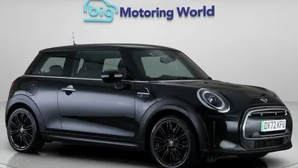 Used 2023 Mini Cooper Level 2 Hatchback | £15,100 (Fair price)